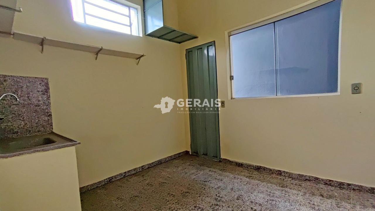 Casa para aluguel no BELVEDERE: 08- COZINHA