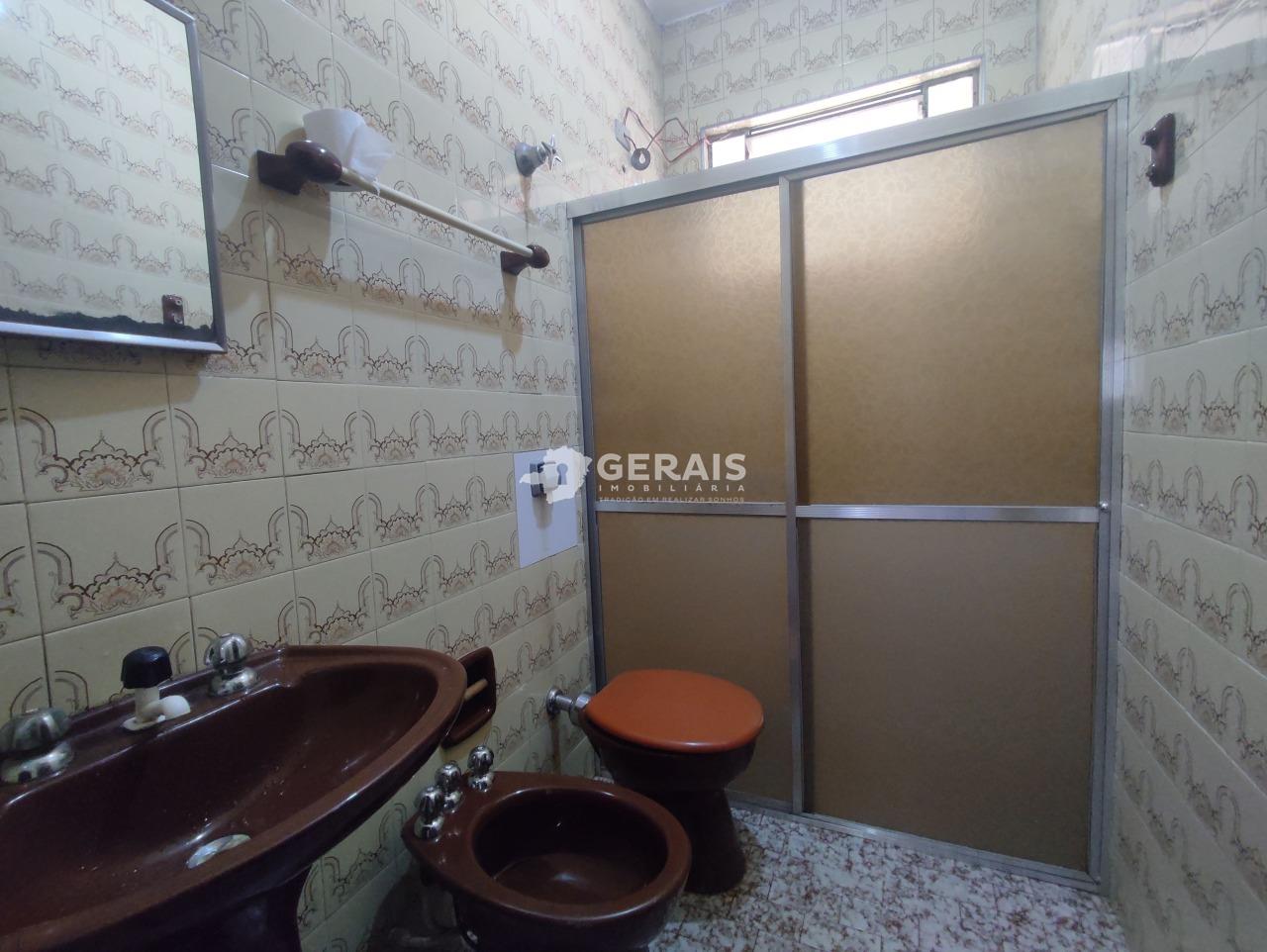 Casa para aluguel no CATALÃO: 08- BANHO SOCIAL