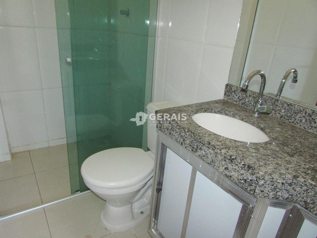 Sobrado à venda no PADRE EUSTAQUIO: 07- BANHO SOCIAL