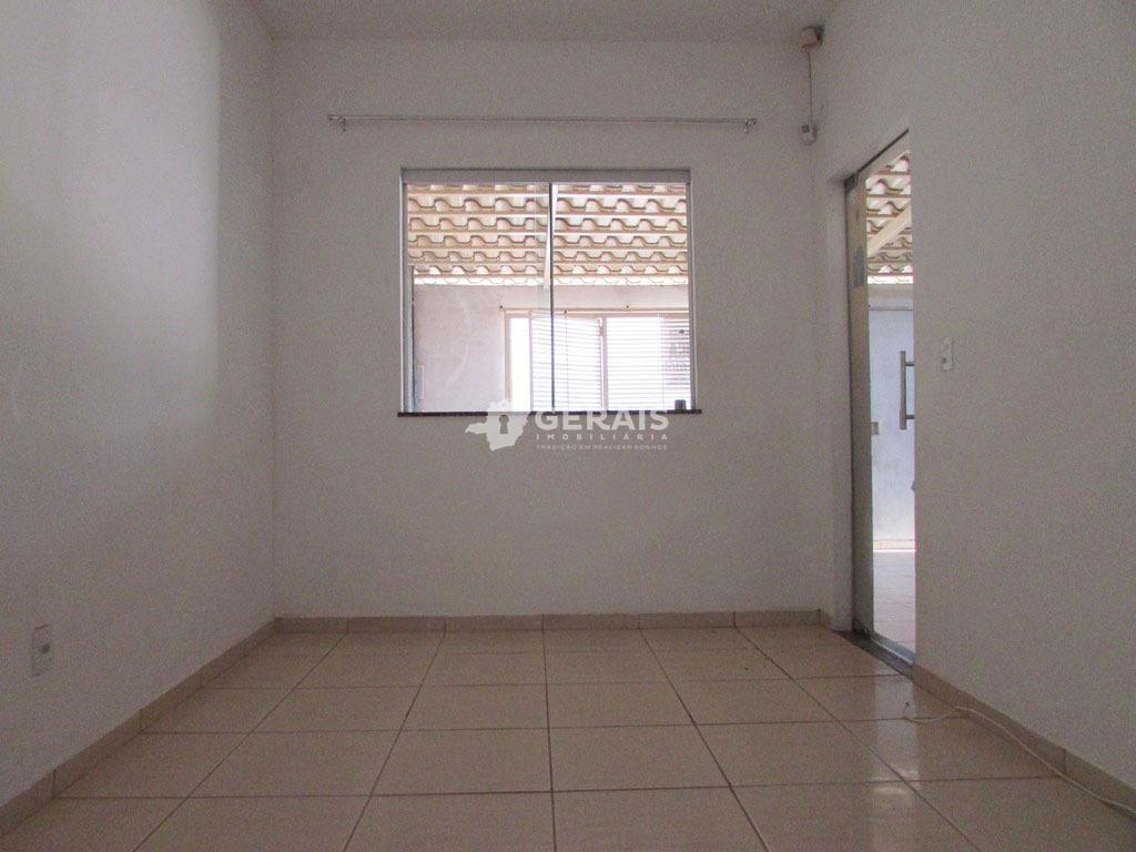 Sobrado à venda no PADRE EUSTAQUIO: 03- SALA