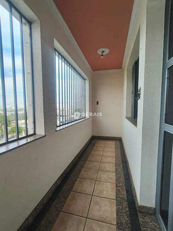 Casa para aluguel no PORTO VELHO: 04 - SACADA SALA