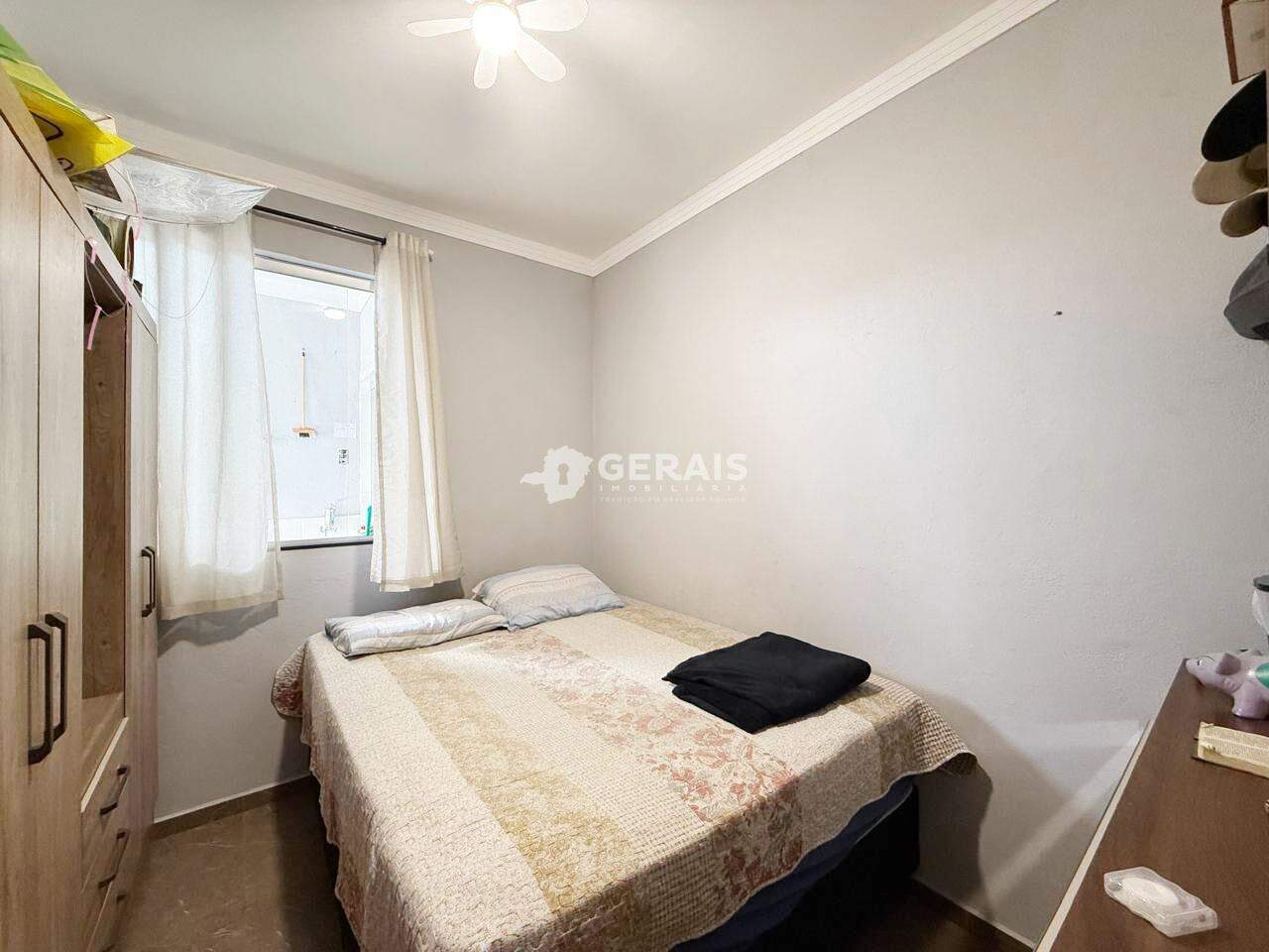 Apartamento à venda no SANTA ROSA: 05- QUARTO 01