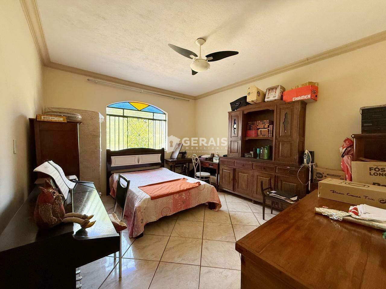Casa à venda no VILA ROMANA: 04- QUARTO 02