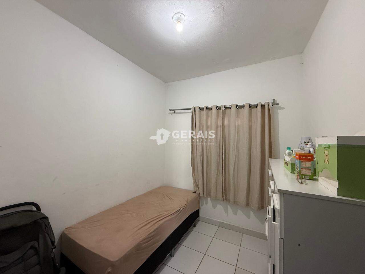 Casa à venda no DAS OLIVEIRAS: 08- QUARTO 03