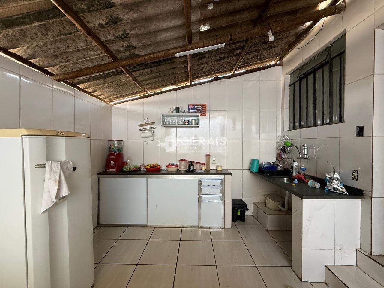 Casa à venda no DAS OLIVEIRAS: 05- COZINHA