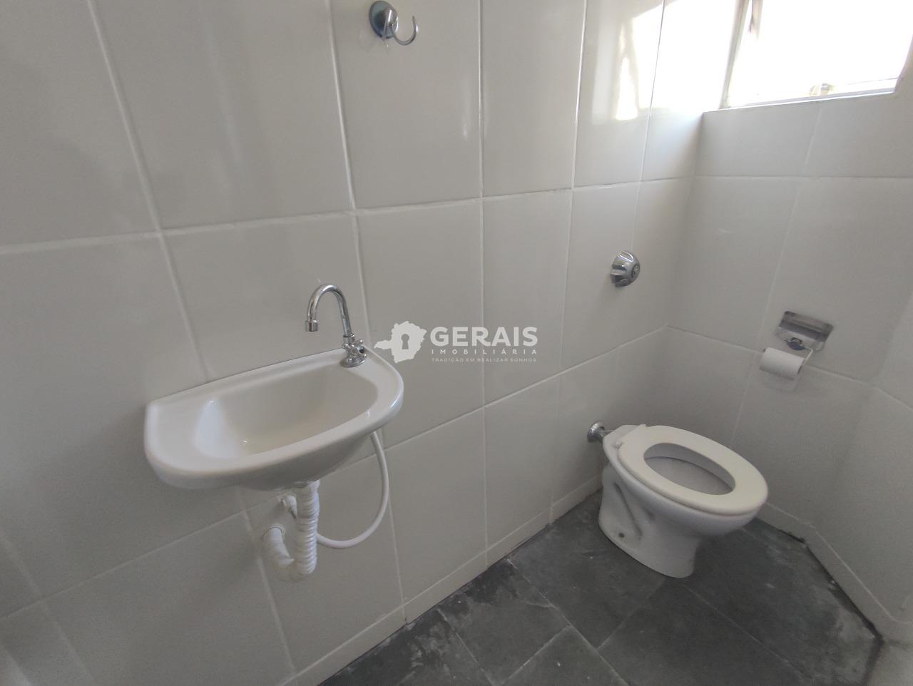 Sala para aluguel no CENTRO: 06- BANHEIRO