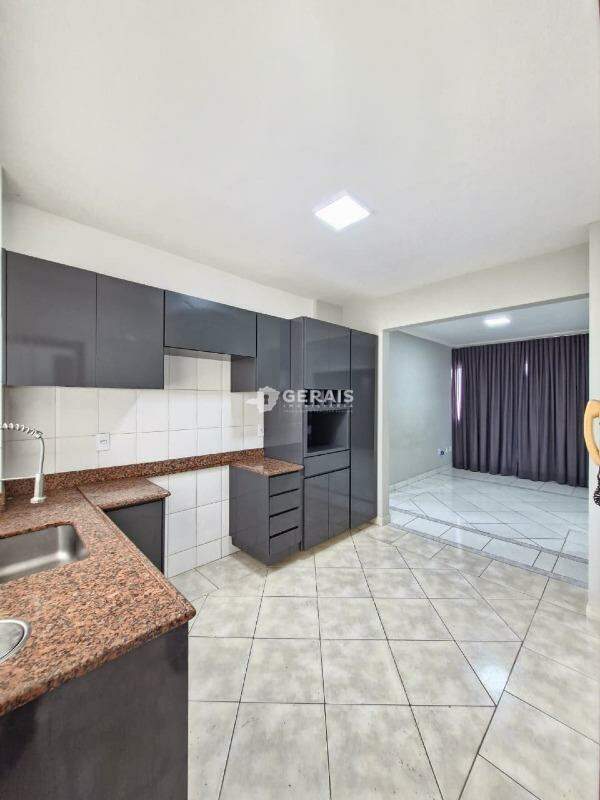 Apartamento à venda no CATALÃO: 06 - COZINHA