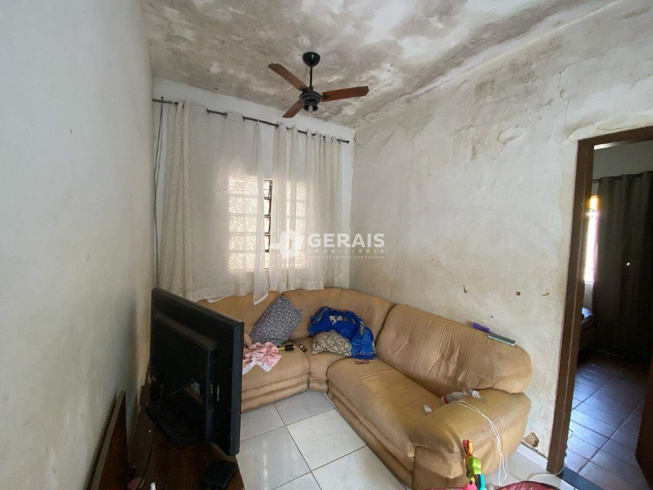 Casa à venda no DANILO PASSOS: 03 - SALA