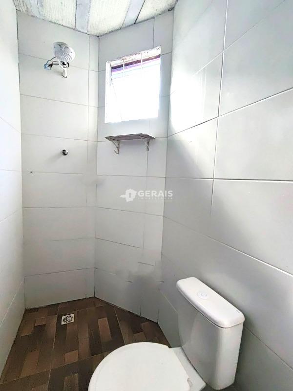 Casa à venda no CONJUNTO HABITACIONAL DOM CRISTIANO: 09- BANHO SUÍTE