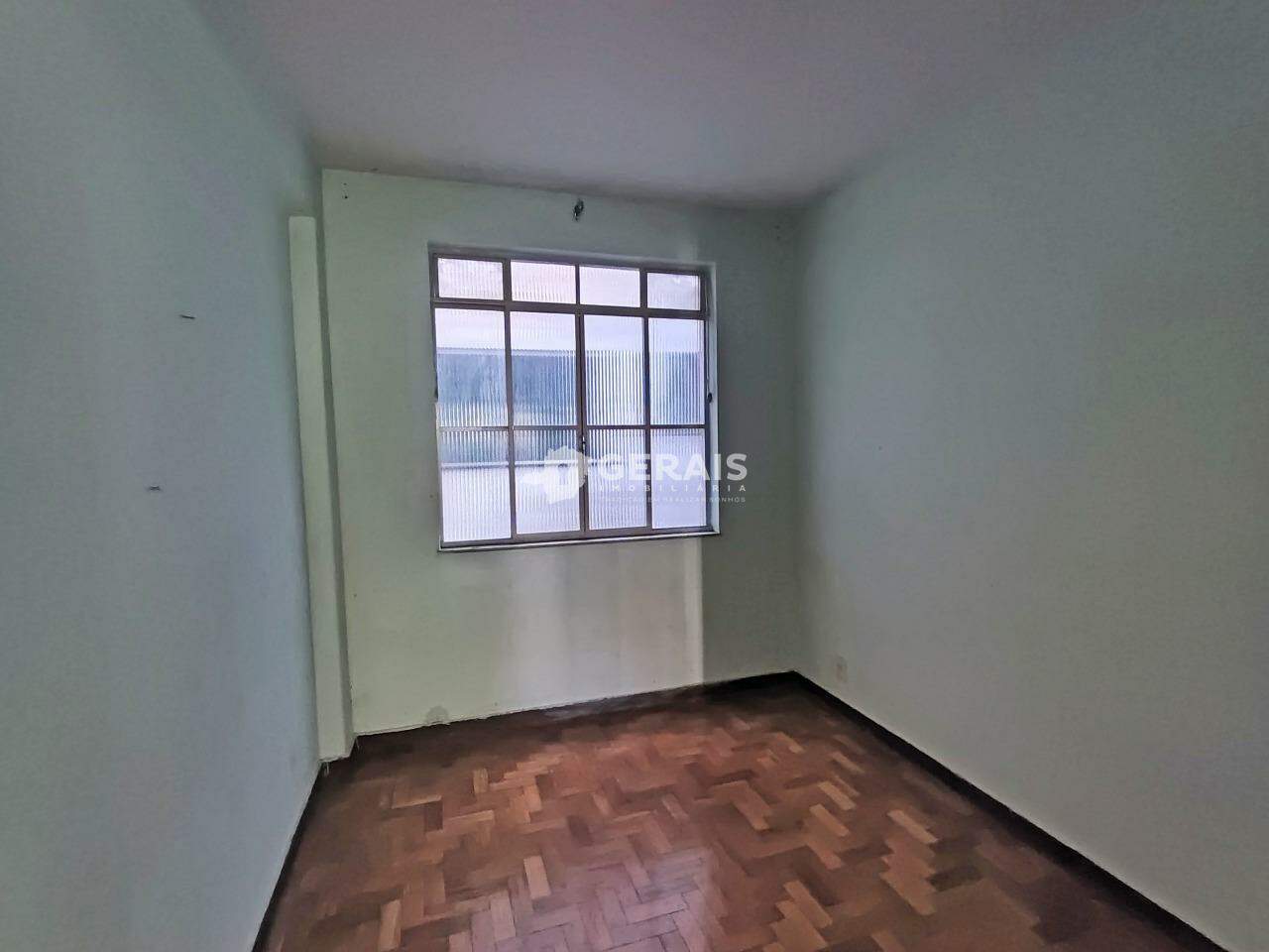 Apartamento para aluguel no CENTRO: 04 - QUARTO 01
