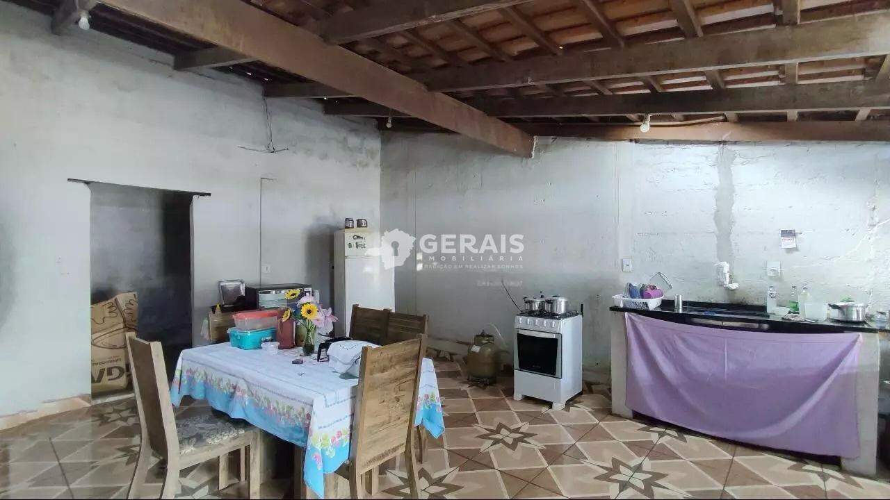Casa à venda no MANGABEIRAS: 04- COZINHA