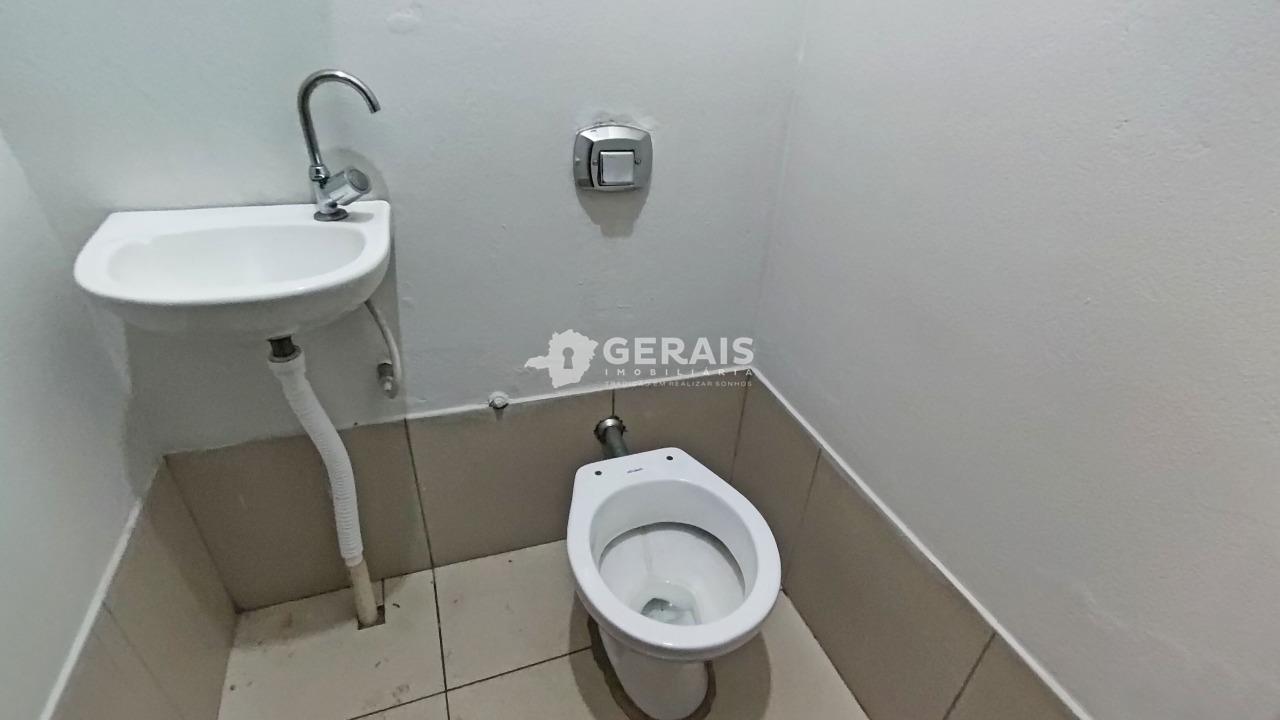 Loja para aluguel no CENTRO: 07- BANHEIRO