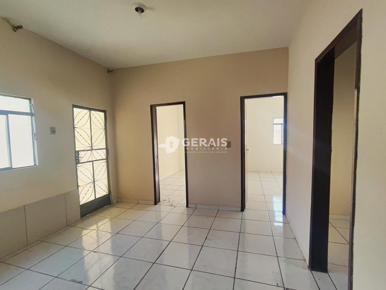 Casa para aluguel no PLANALTO: 04- SALA