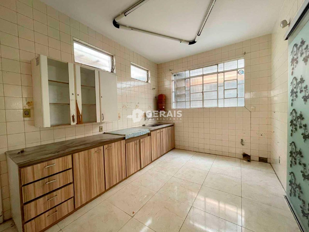 Casa para aluguel no CENTRO: 09- COZINHA