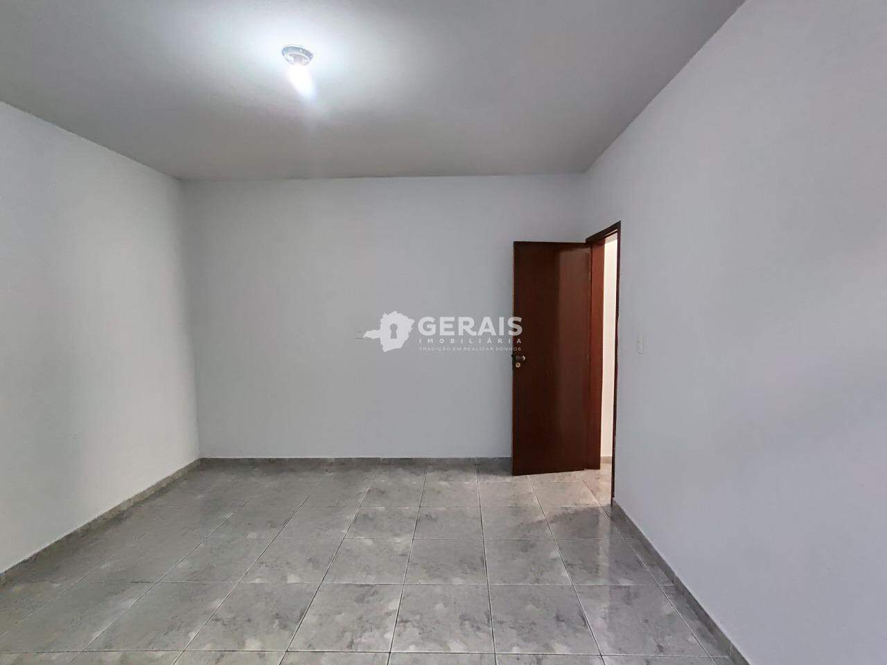 Casa para aluguel no BOM PASTOR: 05- QUARTO 01