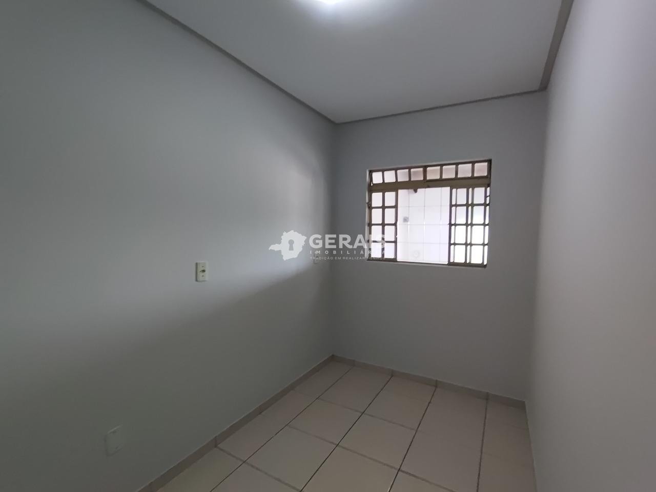 Casa para aluguel no VALE DO SOL: 06 - QUARTO 02