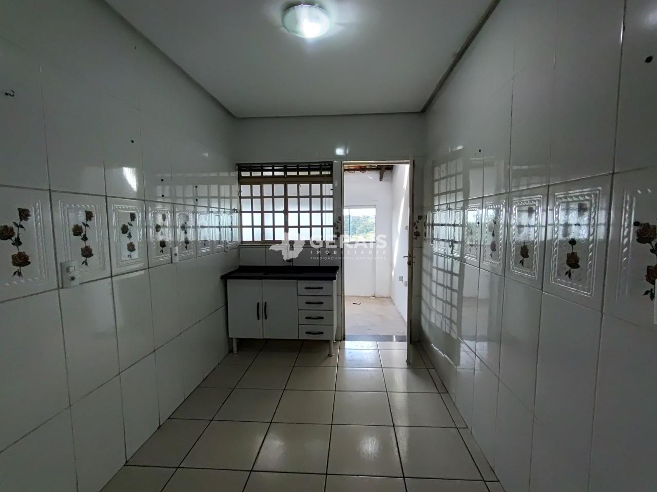 Casa para aluguel no VALE DO SOL: 04 - COZINHA