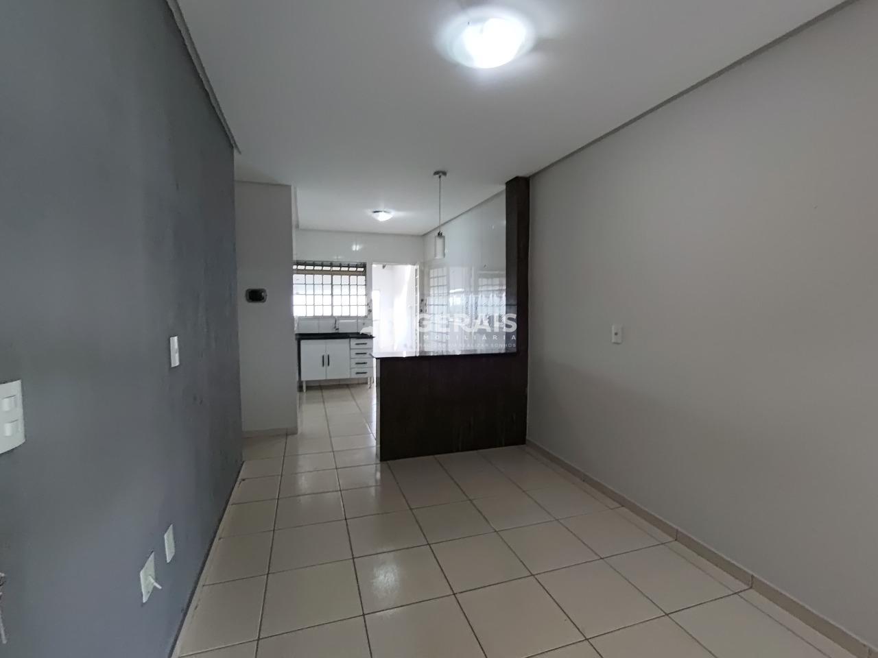 Casa para aluguel no VALE DO SOL: 03 - SALA
