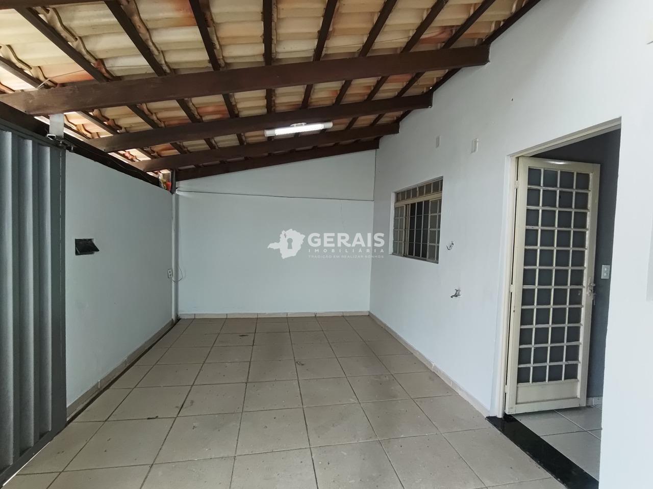 Casa para aluguel no VALE DO SOL: 09 - GARAGEM