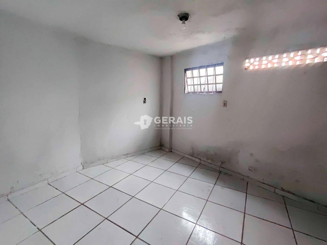 Casa para aluguel no SÃO SEBASTIÃO: 06- QUARTO 02