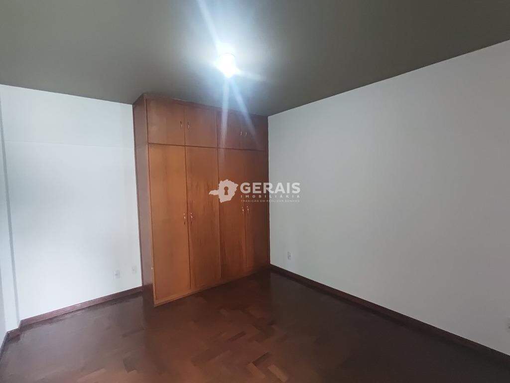 Apartamento para aluguel no CENTRO: 05- QUARTO 01
