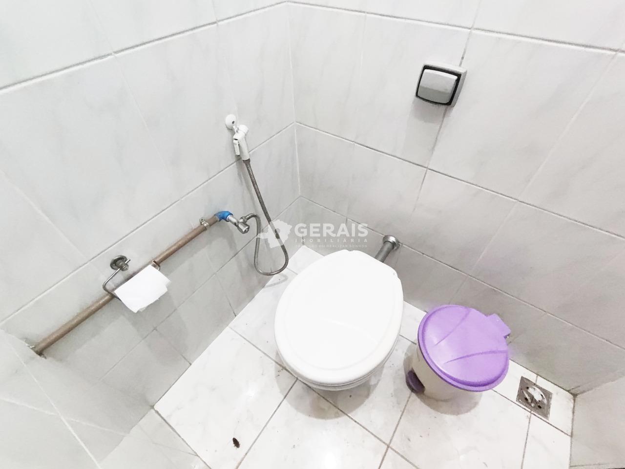 Loja para aluguel no NITERÓI: 07- BANHEIRO 02