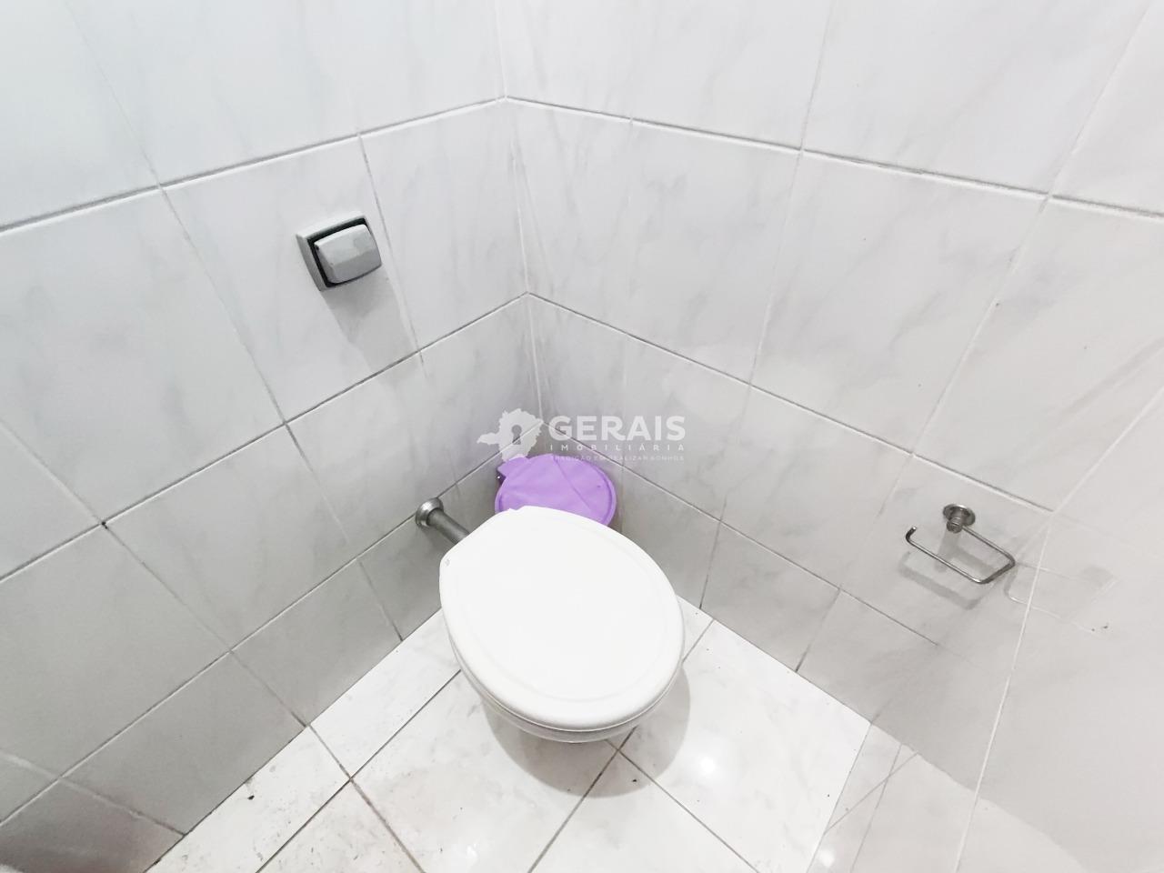 Loja para aluguel no NITERÓI: 06- BANHEIRO 01