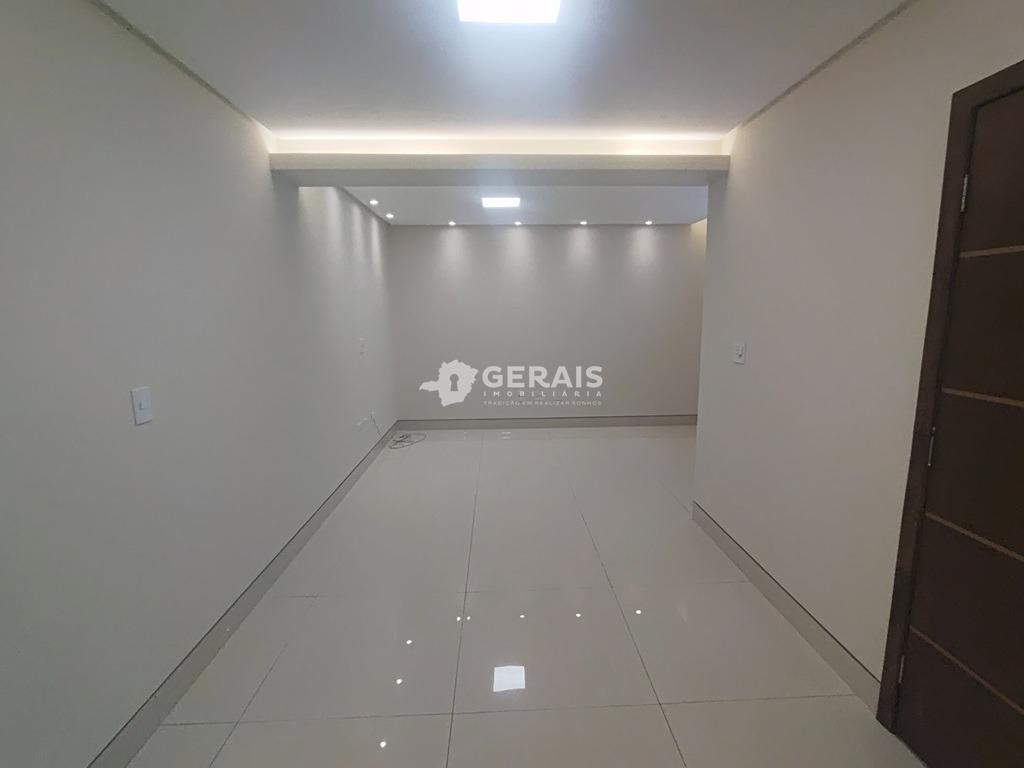 Apartamento para aluguel no ESPLANADA: 03- SALA