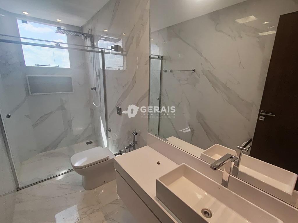 Apartamento para aluguel no ESPLANADA: 09- BANHO SOCIAL