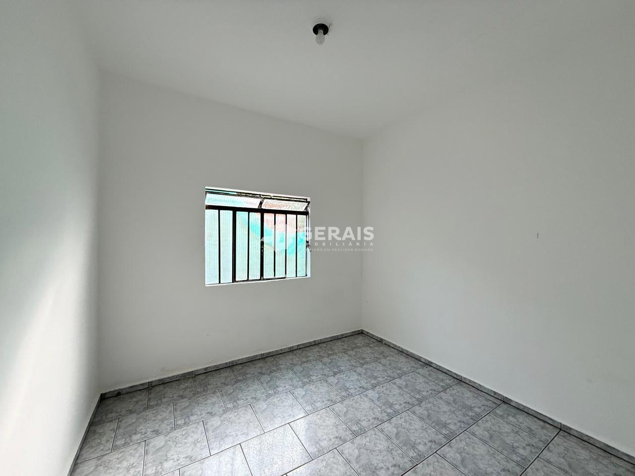 Casa à venda no ESPLANADA: 05- QUARTO 01