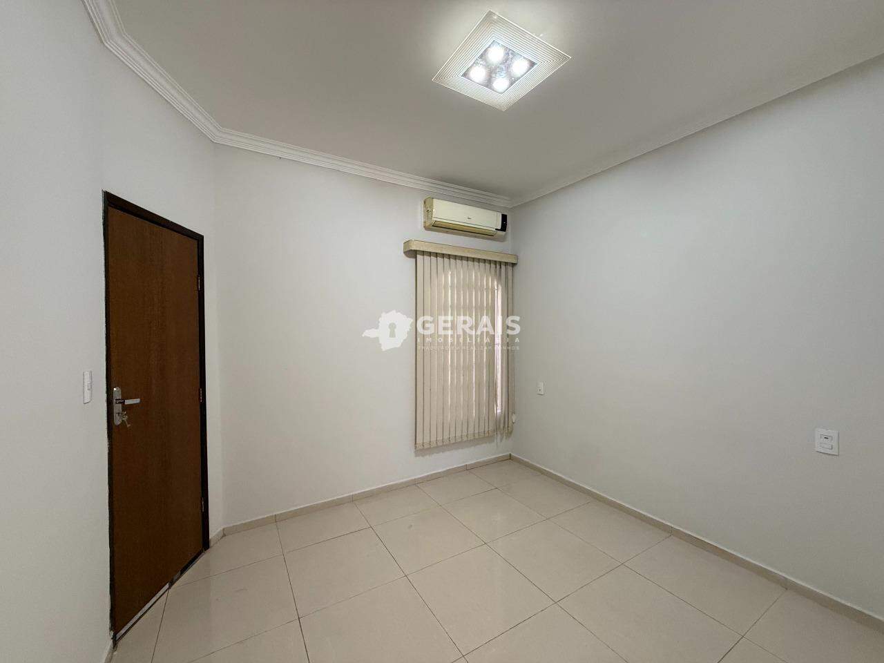 Casa para aluguel no SANTA ROSA: 09- QUARTO SUÍTE