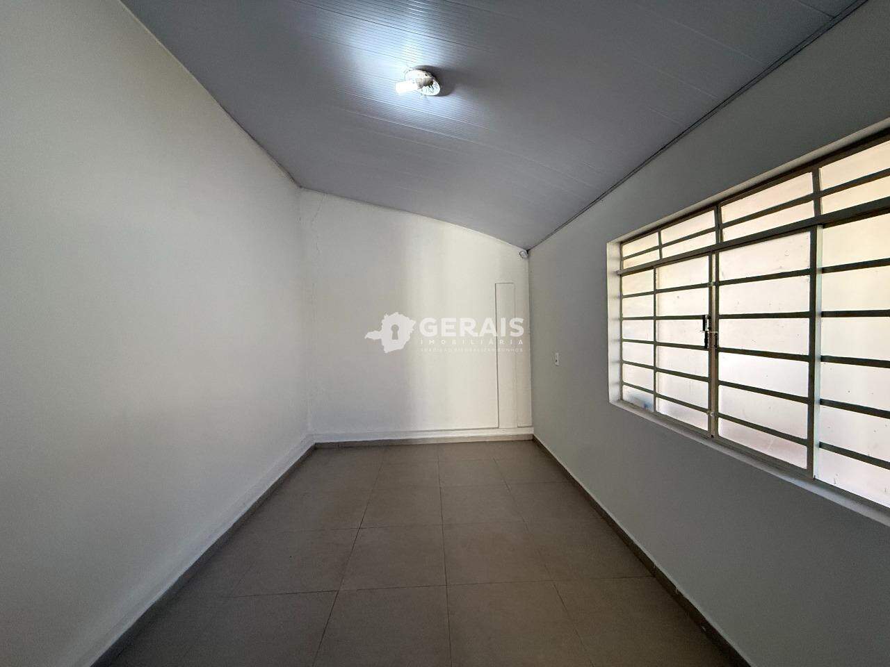Casa para aluguel no SANTA ROSA: 07- QUARTO 02