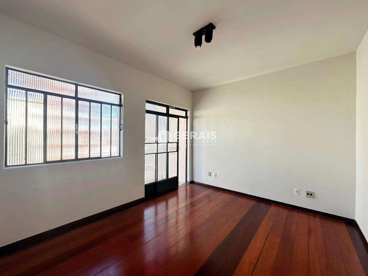 Apartamento à venda no CENTRO: 05- QUARTO 02