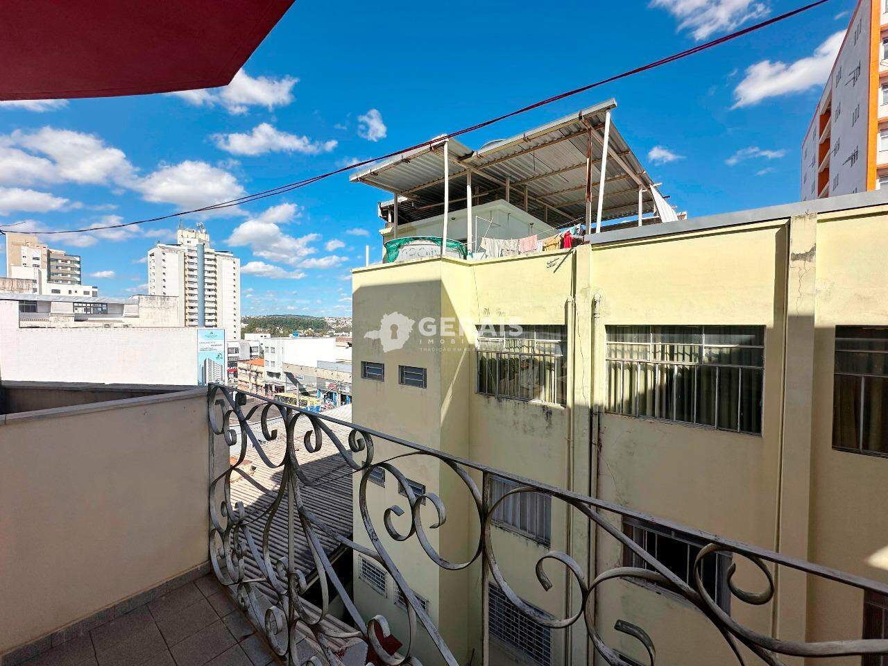 Apartamento à venda no CENTRO: 08- SACADA SUÍTE