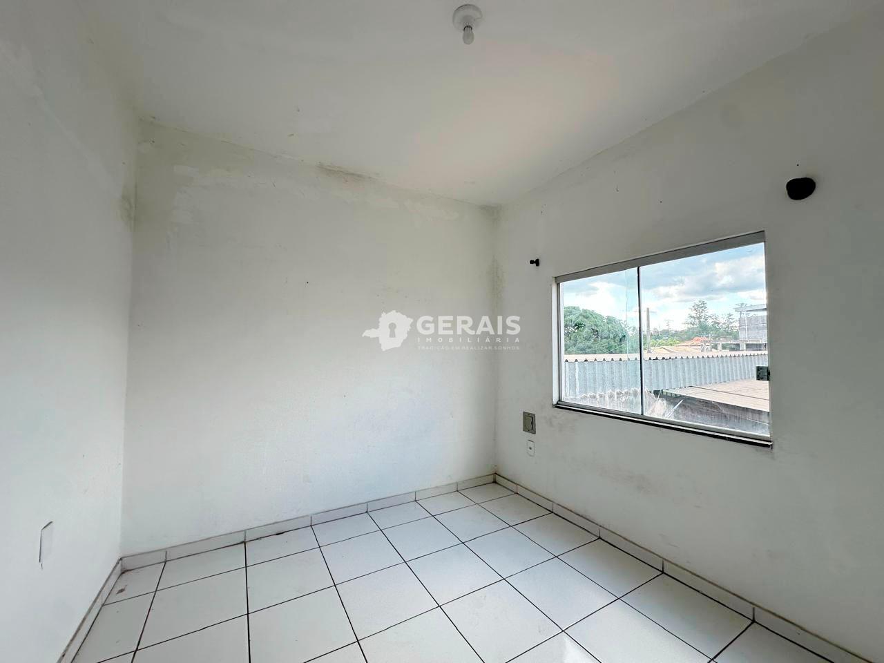 Casa à venda no HALIN SOUKI: 05- QUARTO 01