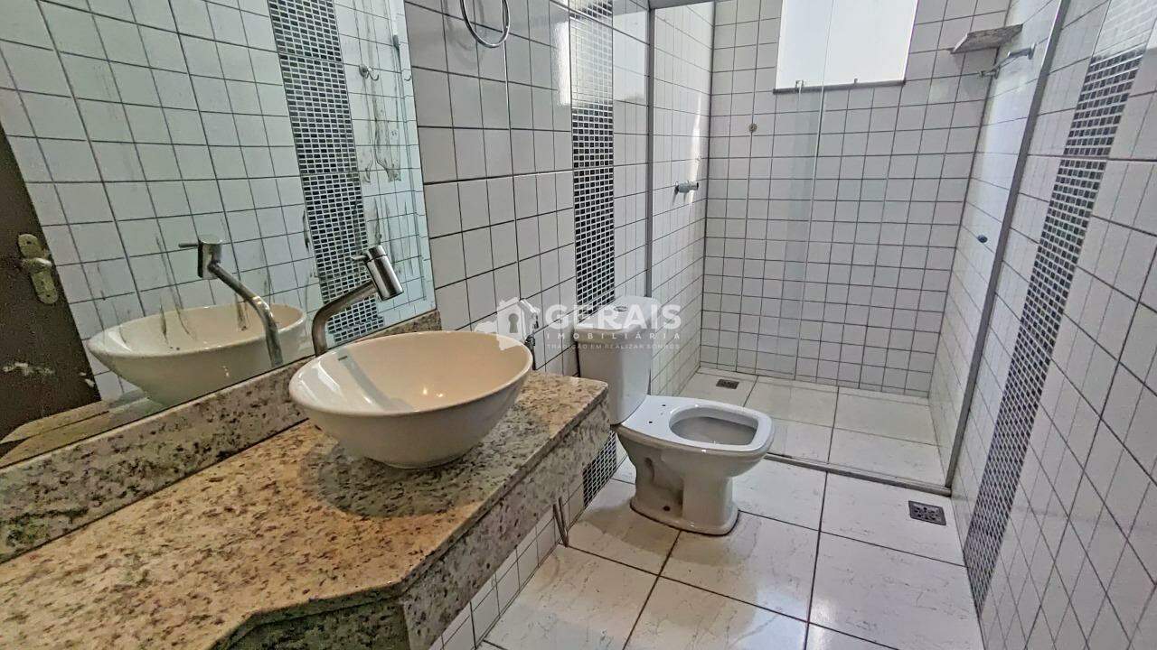 Casa Comercial para aluguel no SÃO JOSÉ: 09- BANHO SOCIAL
