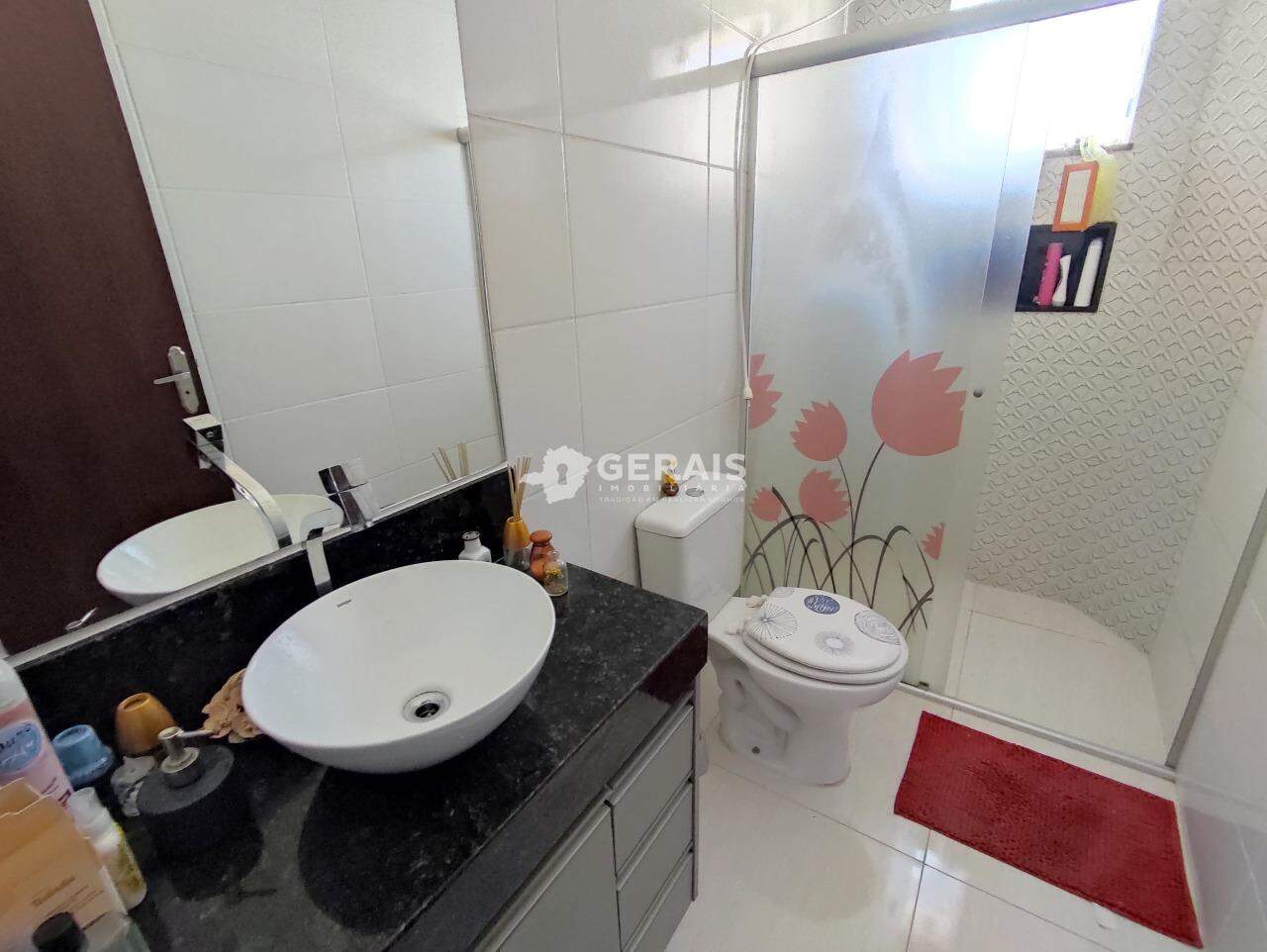 Casa para aluguel no NOVO PARAÍSO: 07 - BANHO SOCIAL