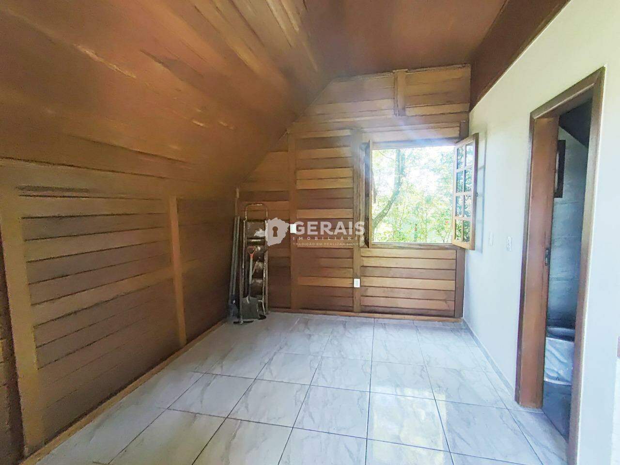 Chalé para aluguel no ERMIDA: 02- SALA / QUARTO