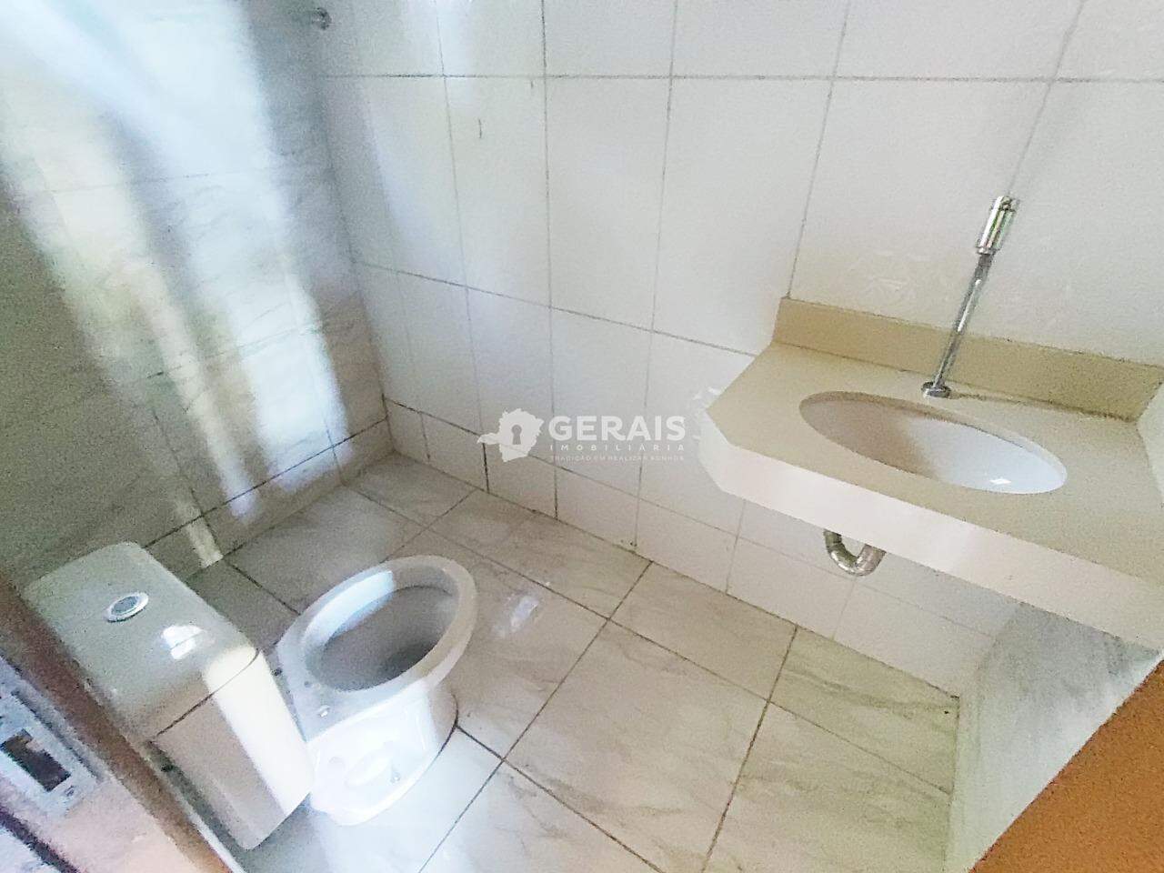 Chalé para aluguel no ERMIDA: 04- BANHO SOCIAL