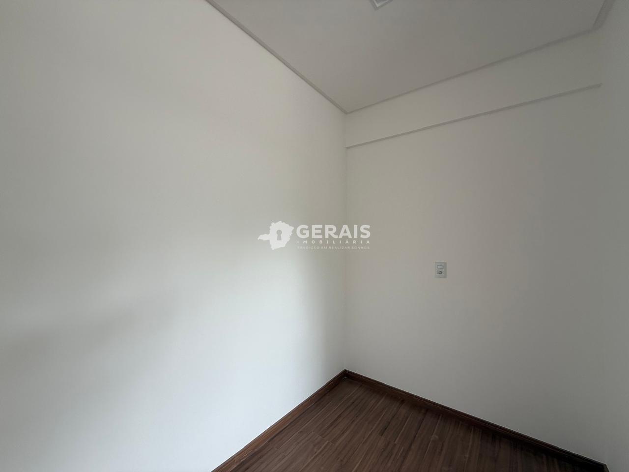 Apartamento à venda no SÃO JOSÉ: 09 - CLOSET