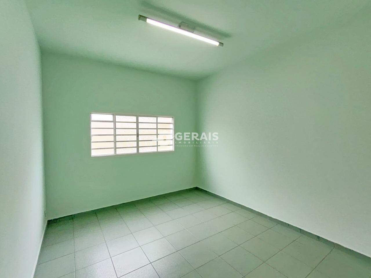 Casa para aluguel no SANTA ROSA: 05- QUARTO 02