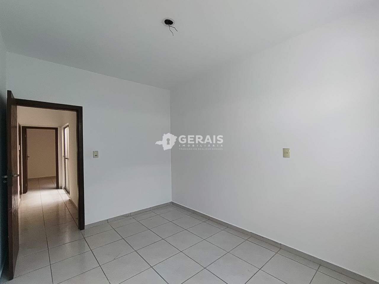 Casa para aluguel no VILA ROMANA: 08 - QUARTO 03