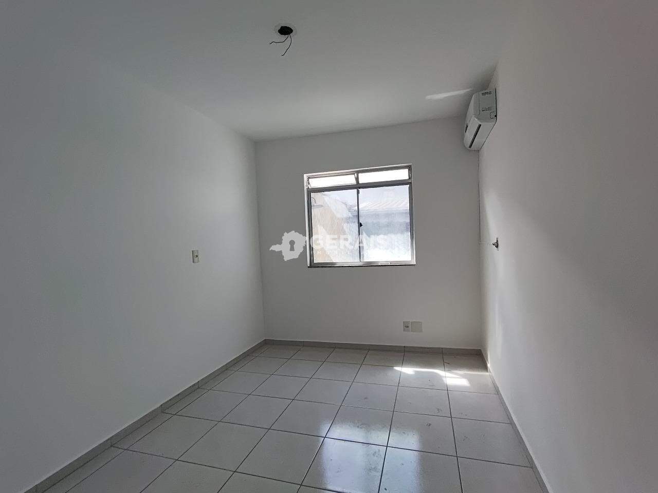 Casa para aluguel no VILA ROMANA: 07 - QUARTO 02
