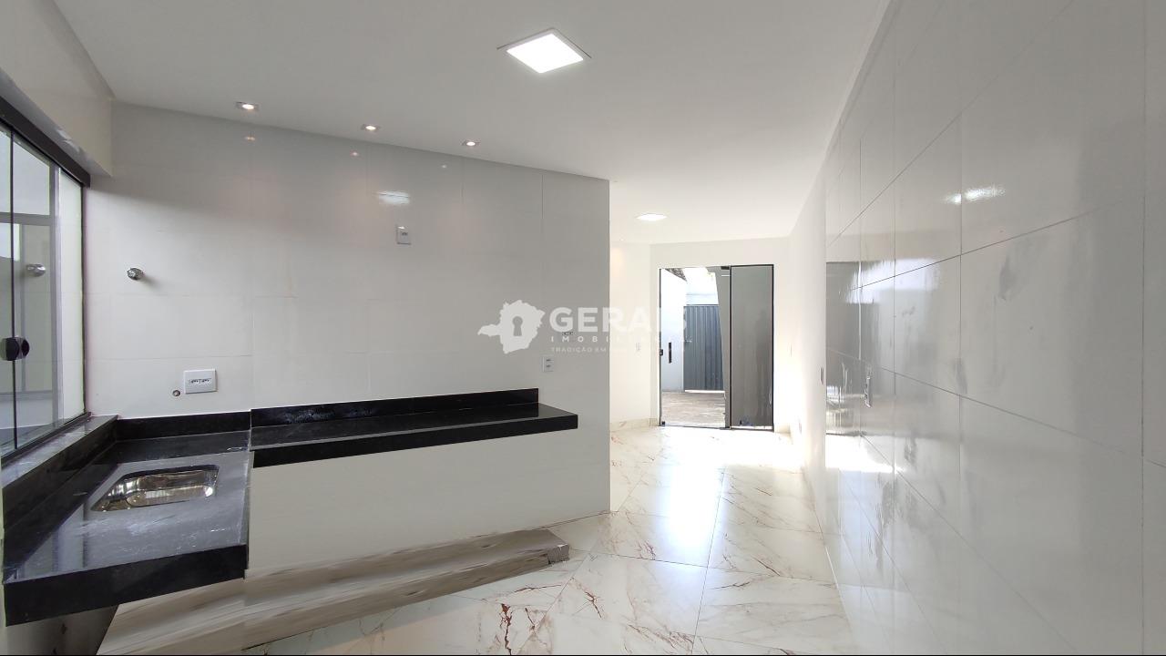 Sobrado à venda no SANTA ROSA: 09- COZINHA