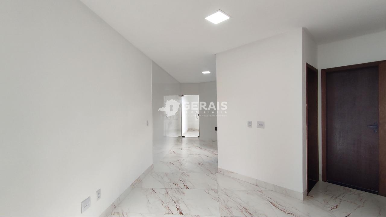 Sobrado à venda no SANTA ROSA: 04- SALA