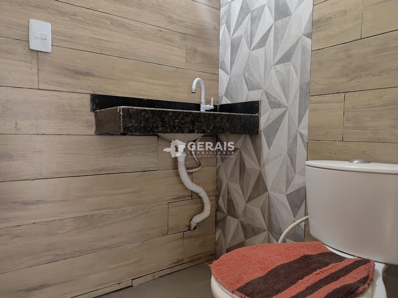 Casa para aluguel no NITERÓI: 05 - BANHEIRO