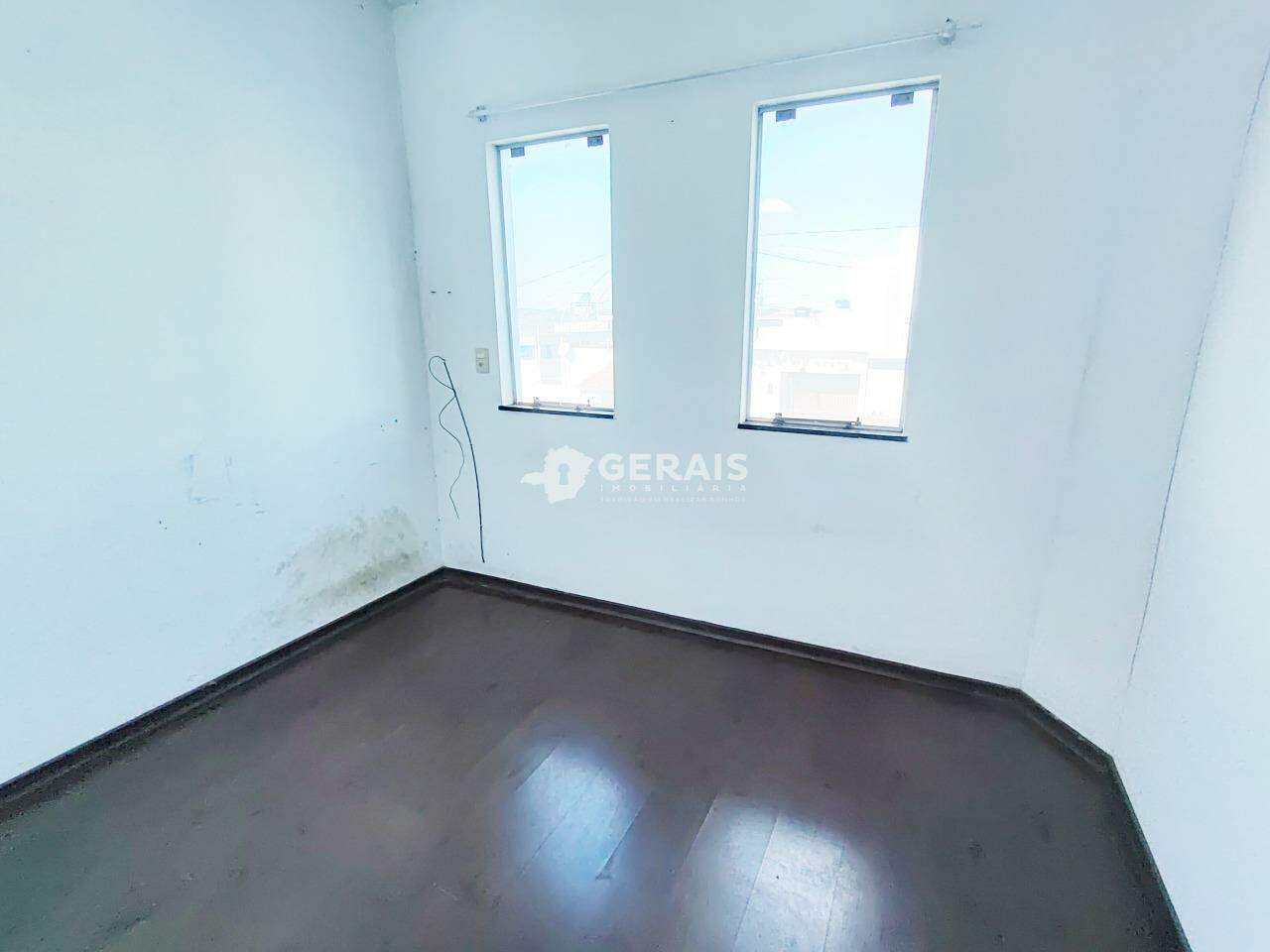 Casa para aluguel no SANTA MARTA: 06- QUARTO 02