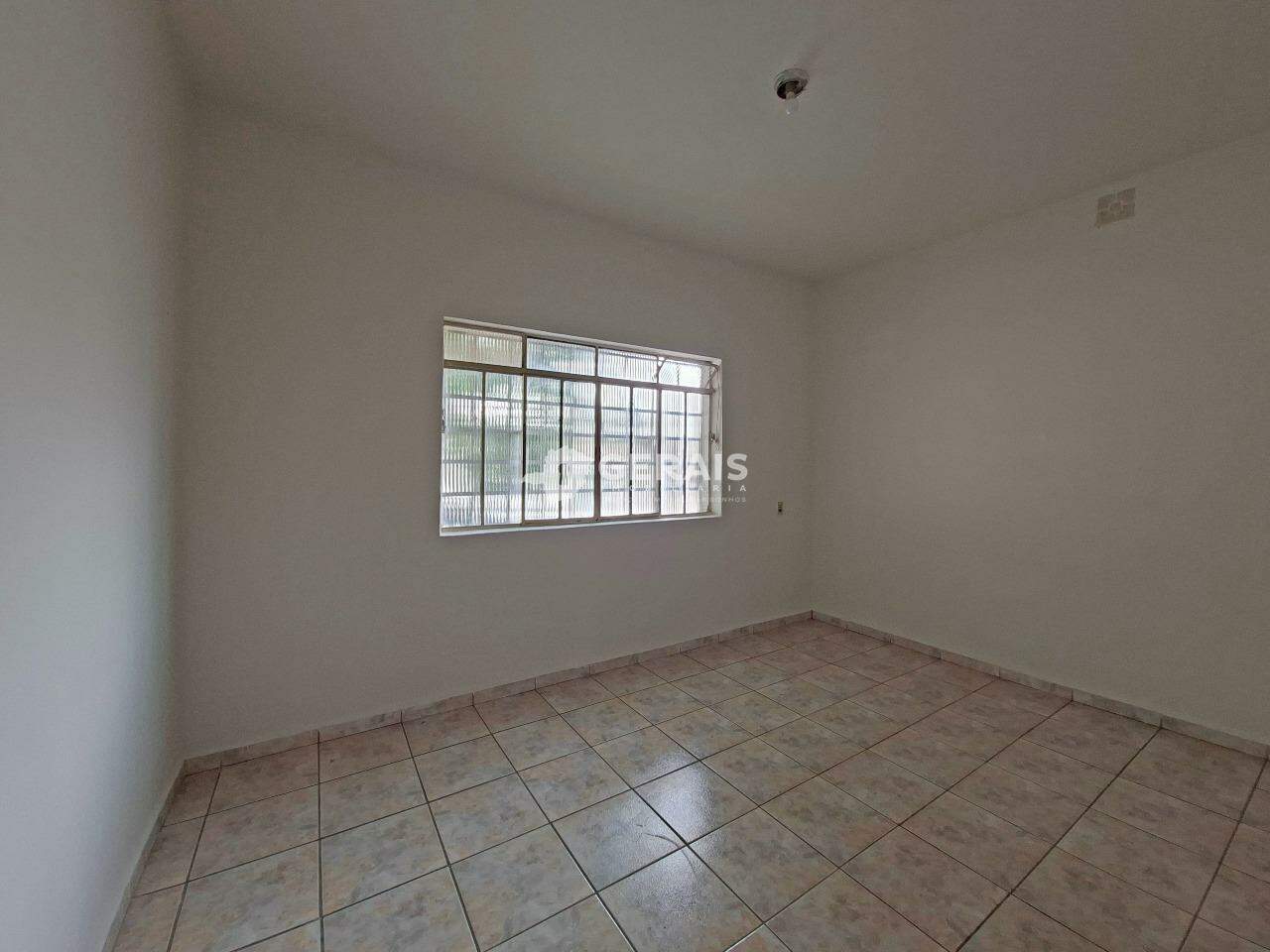 Casa para aluguel no SÃO JOSÉ: 05- QUARTO 01