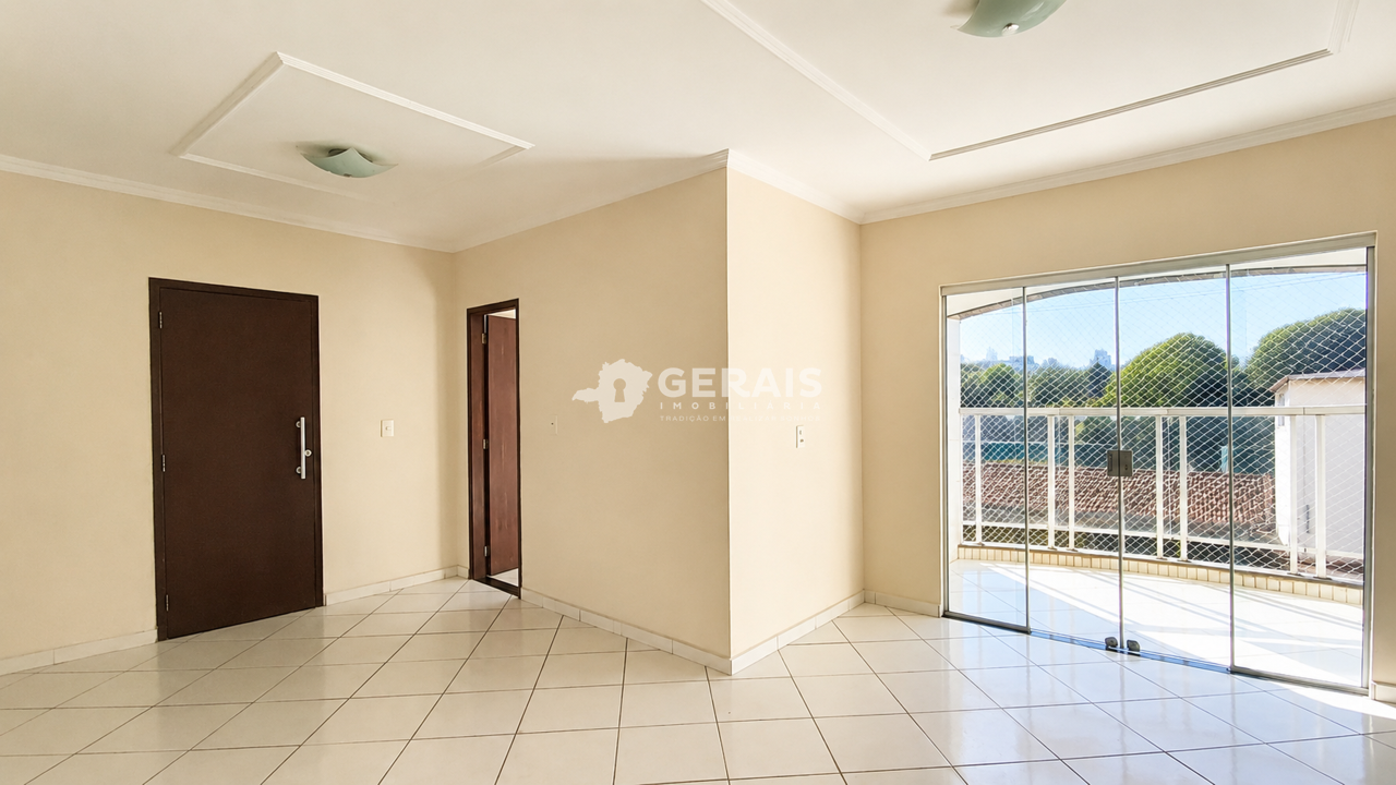 Apartamento para aluguel no CENTRO: 03- SALA