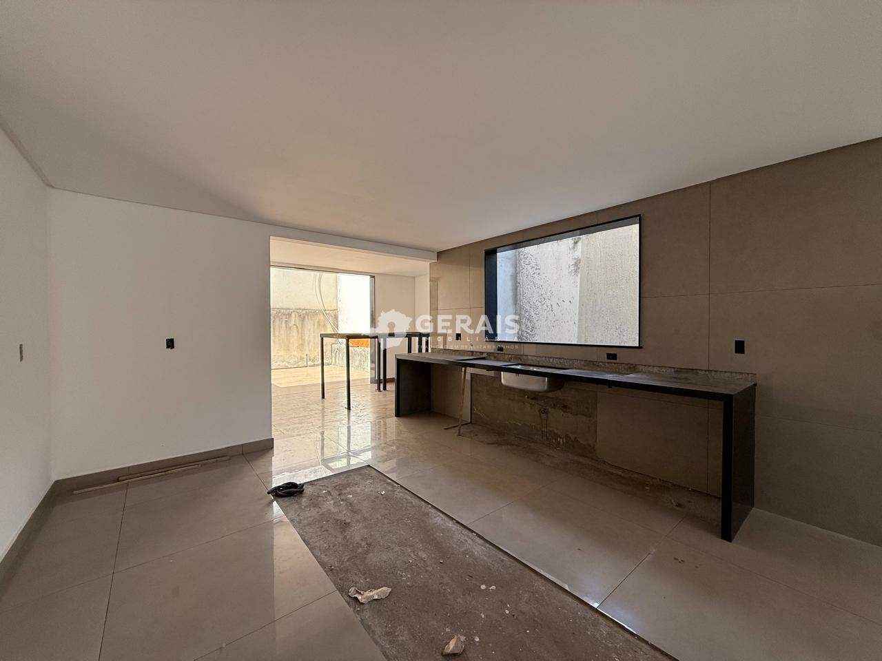 Casa à venda no MANOEL VALINHAS: 05- COZINHA